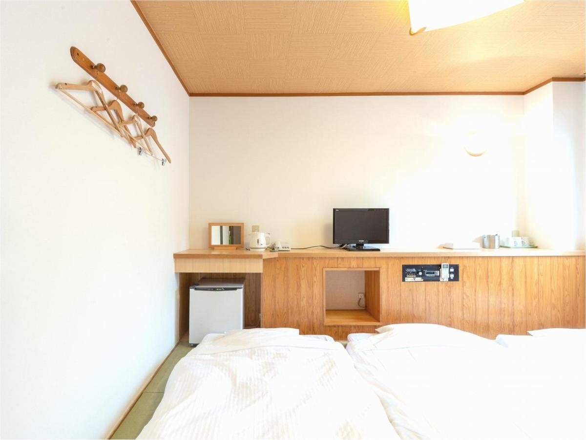Business Hotel Yanagi Kitakyushu Kokura Экстерьер фото