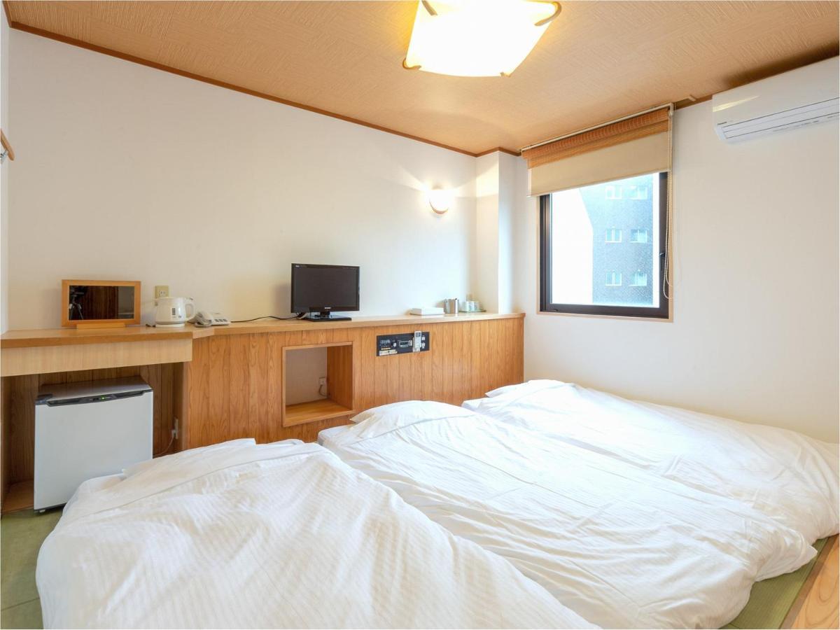 Business Hotel Yanagi Kitakyushu Kokura Экстерьер фото