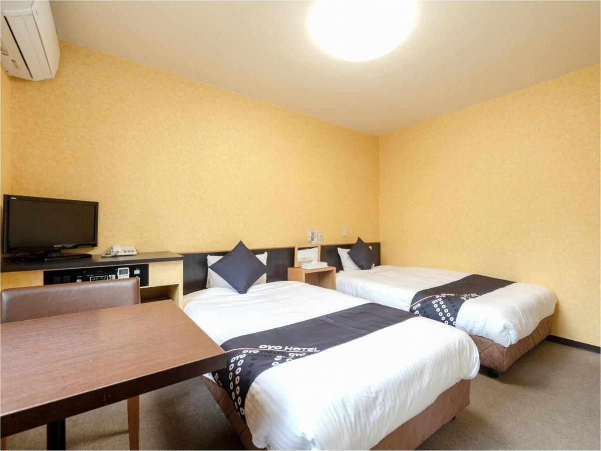 Business Hotel Yanagi Kitakyushu Kokura Экстерьер фото